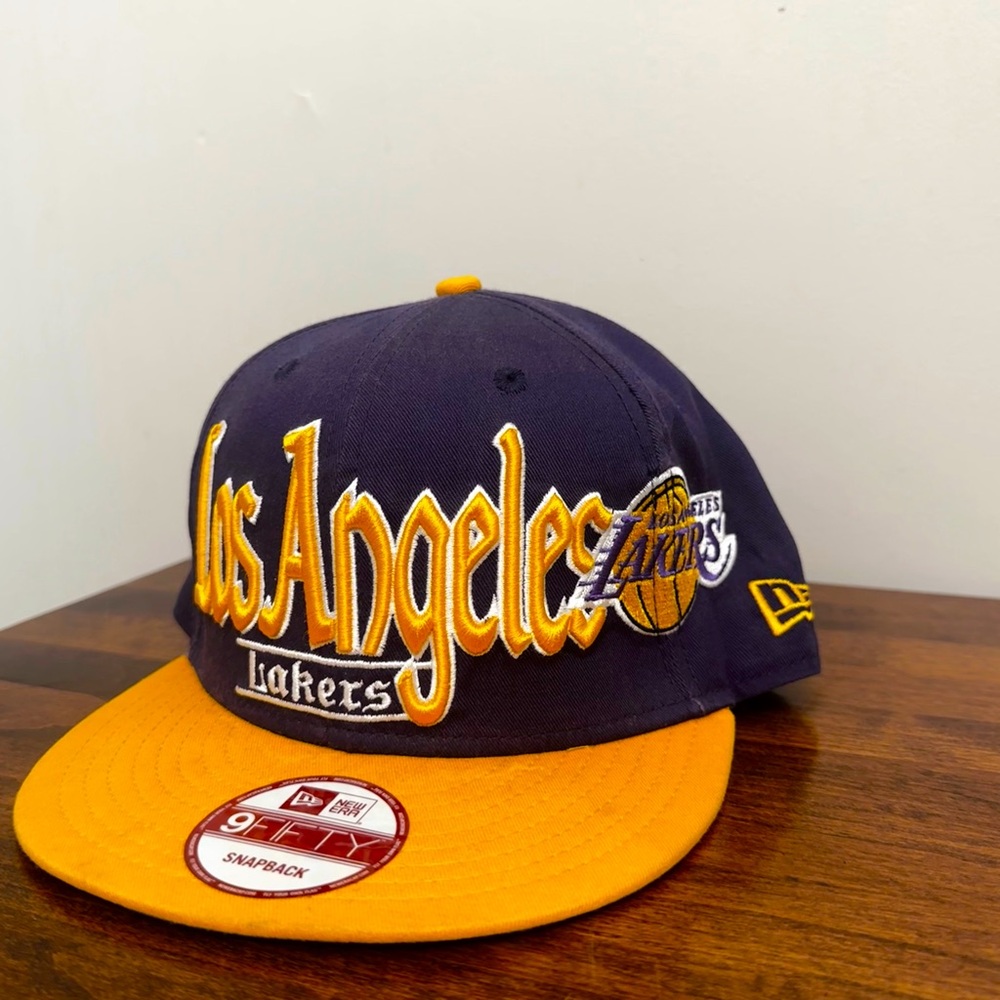 Los Angeles Lakers New Era Snapback Hat